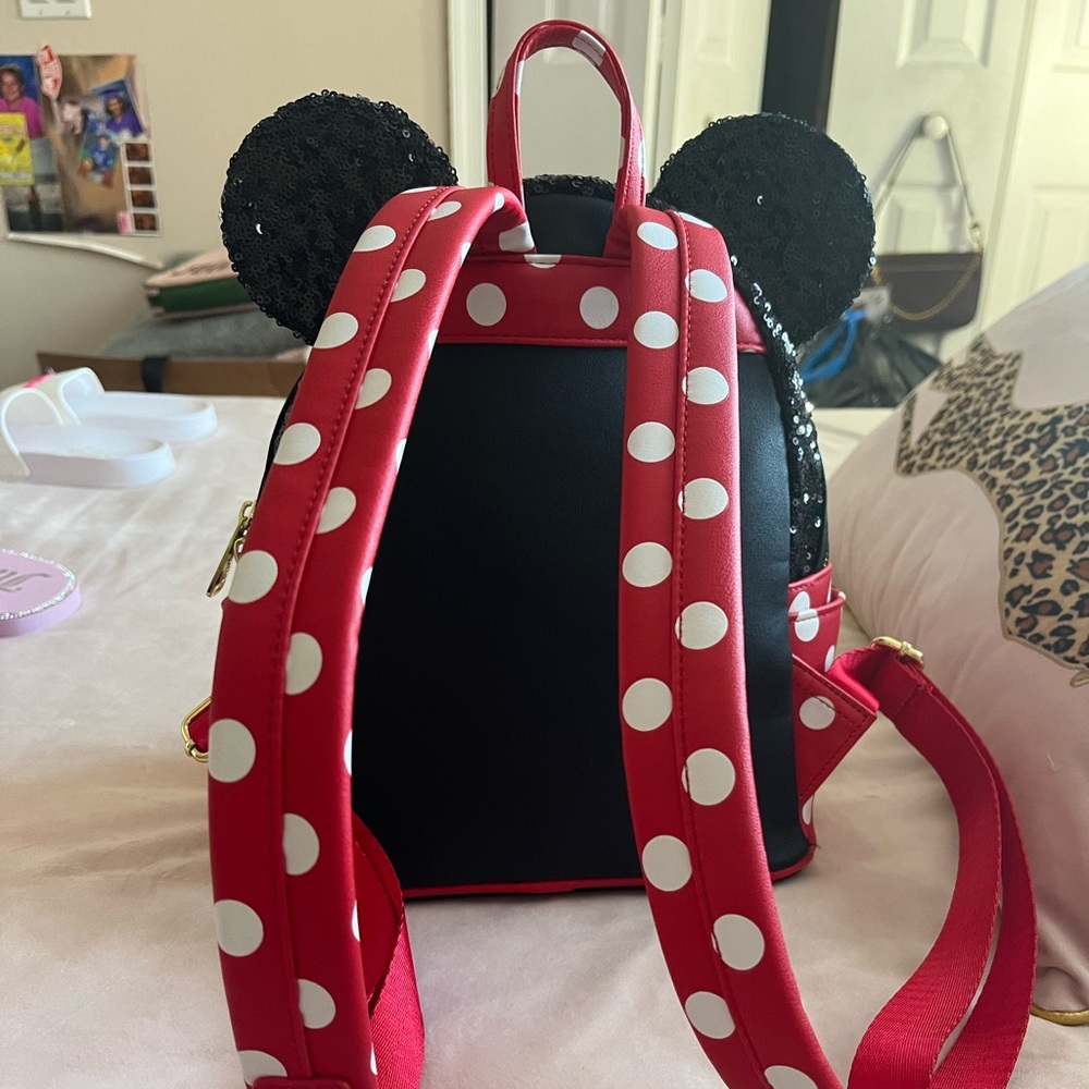 SOLD Minnie Mouse Sequin Disney Loungefly Backpack ❤️☁️✨ - Picture 4 of 12